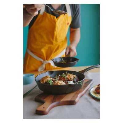 Victoria Seasoned Cast Iron Skillet 8" Black 8 Victoria Seasoned Cast Iron Skillet 8" Black - Image 6