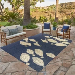 6'6" X 9'6" Paseo Loutro Outdoor Rug - Avenue33