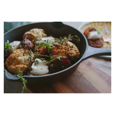 Victoria Seasoned Cast Iron Skillet 8" Black 9 Victoria Seasoned Cast Iron Skillet 8" Black - Image 7