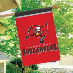 Briarwood Lane Tampa Bay Buccaneers House Flag NFL Licensed 28" X 40" -Garden Furniture Discounts GUEST f8890026 3e60 428c 9b5a 19f9201b9269